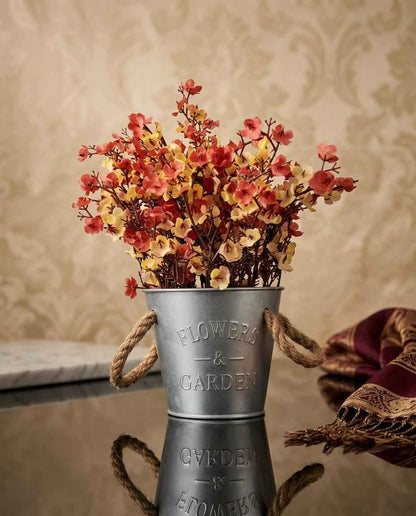 ARTIFICIAL FLOWER AND BLACK Bucket