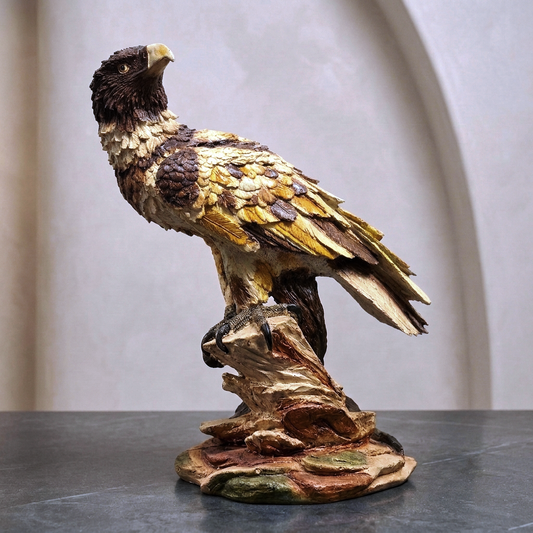 Aquila Majestic Eagle Statue – Handcrafted Resin Tabletop Sculpture