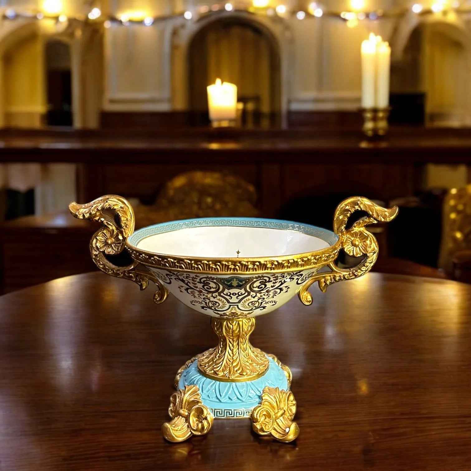 VICTORIAN STYLE CENTREPIECE